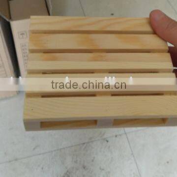 blank wooden placemats and coasters