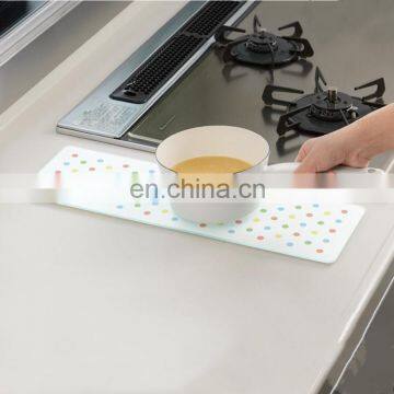 Wholesale fruit and vegetables unique design personalized creative tempered glass cutting board