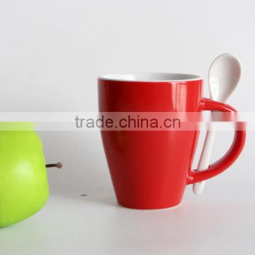 2016 high quality solid color ceramic coffee mug with spoon