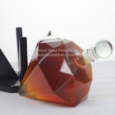 China - made shaped glass craft decanter without lead and mercury safety and health