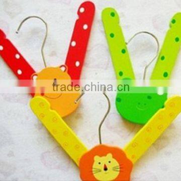 High Quality Lovely Animal Wooden Hanger Whole Sale Hangers/Folding Hanger