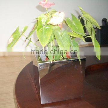 Audemar 1.2mm Thick Decorative Pot Flower With Mirror Finishing