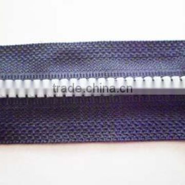 5# plastic resin zipper Ykk teeth zipper long chain roll zipper jacket zipper