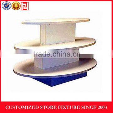 Store display stand for hanging clothes
