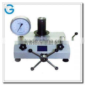 Piston dead weight tester