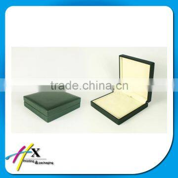 exquisite deep green PU coated plastics necklace boxes on sale