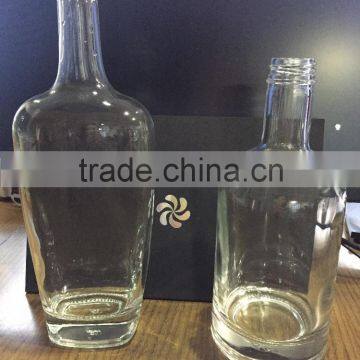 glass 750cc cork top bottles for white and red