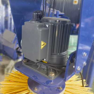 Metallrahmen-Elektro-Kühenbürstenmaschine, Milchbauernhofausrüstung zur Körperreinigung und Massage von Kühen für Viehweiden und Bauernhöfe photo-4