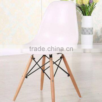 New design arrival pp dining chair with wood legs