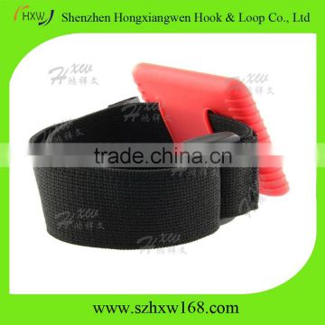 Adjustable elastic MP3 band with hook and loop closure