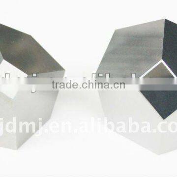 Carbide anvils with mirror surface for synthetic diamonds