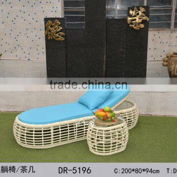 2015 Oval shape outdoor synthetic rattan/PE wicker beach chair with table