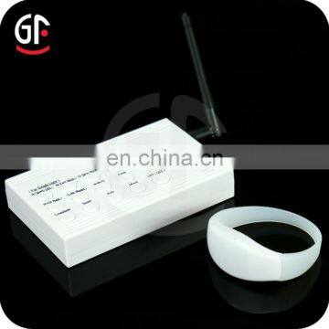 Arabic Wedding Favors Radio/Wireless/Remote Control Different Groups/Zones Glow In Dark Silicone Wristband photo-5
