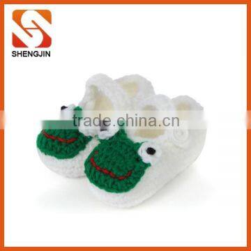 OEM supported 100% mirofibre hand knit baby shoes