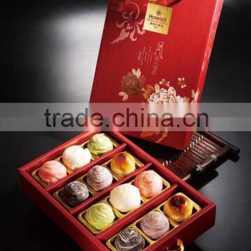 Howard hotel moon cake box