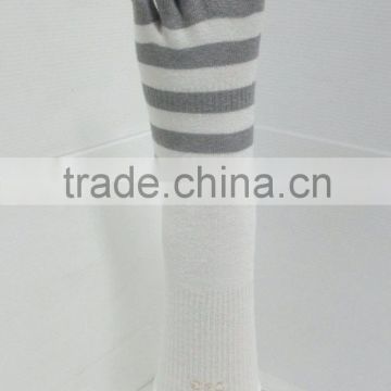 Unisex crew 5 toe stripe sock