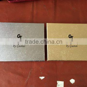 9oz Leather Wrapping Hip Flask and Antique Copper Zinc Alloy Logo and 4 Cups Are Arranged in the Package Box.