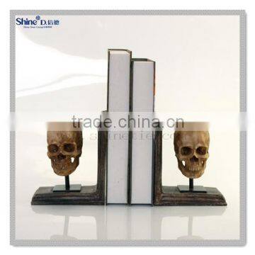 polyresin human skull head bookends wooden imitation reading book holder                        
                                                Quality Choice