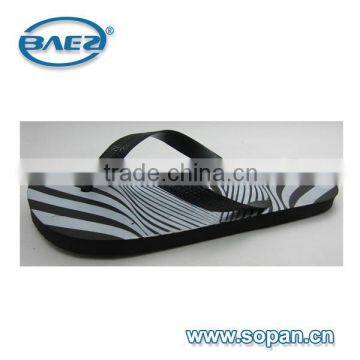 Good quality and cheap men slippers