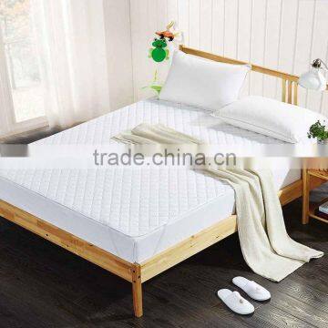 White Diamond Design Polyester Sleep Well Thin Quilted Mattress Pad Cover