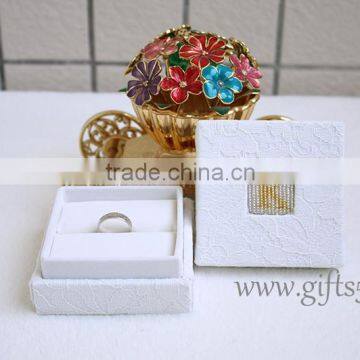 Customized High Quality Paper Wedding Jewelry Ring Box Handmade With Beaded Name Plate of K photo-2