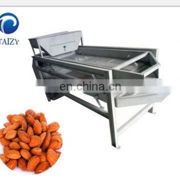 Small walnut shelling machine/walnut shell breaking machine