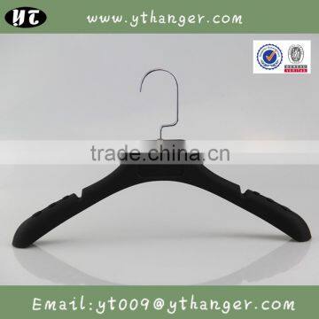 HA6932 Antislip Plastic Hanger Coat Rubber Coated Hanger photo-4