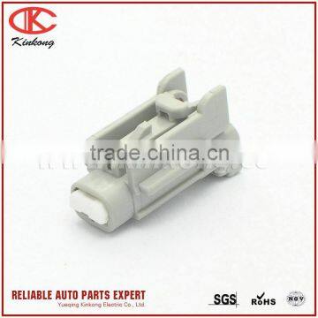 Yazaki 2 way female automobile connector 7183-7770-40