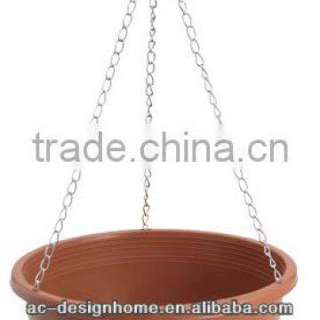 ROUND PLASTIC HANGING PLANTER W/METAL CHAIN