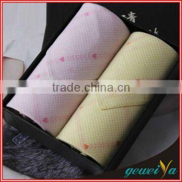 2014 Fashion Yarn Dyed Cotton Embroidered Lady Handkerchiefs