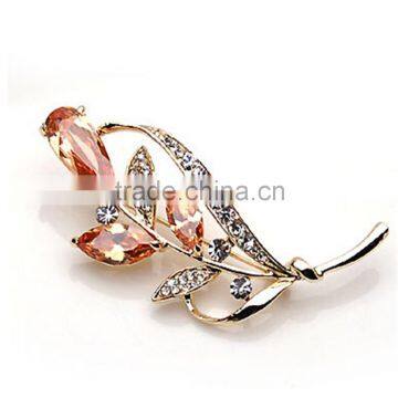Factory Wholesale Hot Sale Bridal Crystal Brooch photo-2