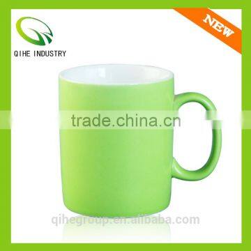 Solid color porcelain green mug for office