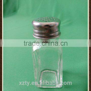 65ml square glass jar with screw perforated iron lid for pepper ground