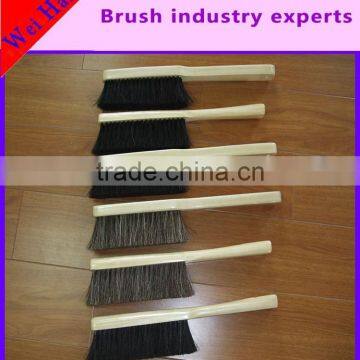 bristle carpet lint brush with wooden handle