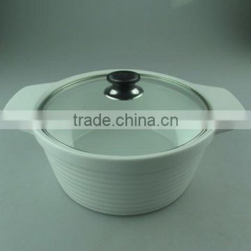 White ceramic tureen/cookware with glass lid in stock