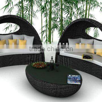 PE rattan lounge or leisure wicker sunbed