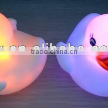 Good quality china made cute duck toys for children