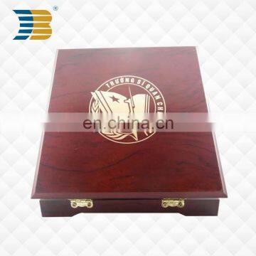 High Quality Promotional Metal Plate With Wood Box Custom Logo Souvenir Plate photo-3