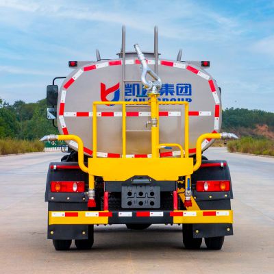 Low Price HOWO 6*4 Multi-Function Spray Water Truck China Street Road Sprinkler Water Spray Truck 10000L Water Tanker Truck