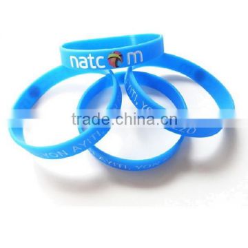 Alibaba China custom design gym sport silicone bracelet