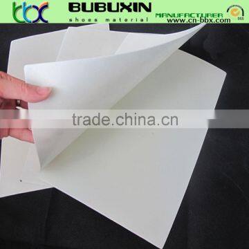 Nonwoven chemical sheet used as leather shoes toe puffs