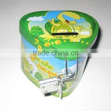heart shape size:95*95*105mm with lock saving to box