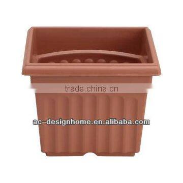 SQUARE PLASTIC PLANTER