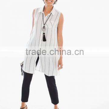 Women's Collared Button-front Sleeveless Shirt photo-3