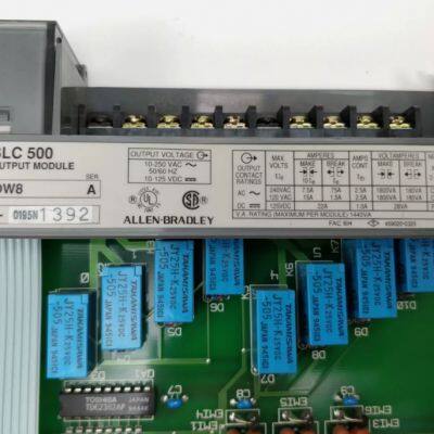 AB 1746-OW8 SLC50x 8DO 5-265V AC/5-125V DC RELAY MODULE photo-2