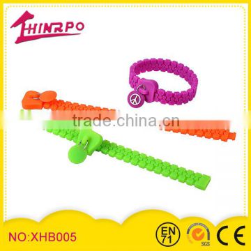 Factory price high quality silicone zipper bracelet