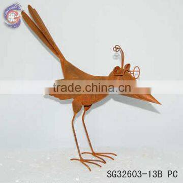 Metal animal handmade of metal bird figurine with glasses for decorating garden