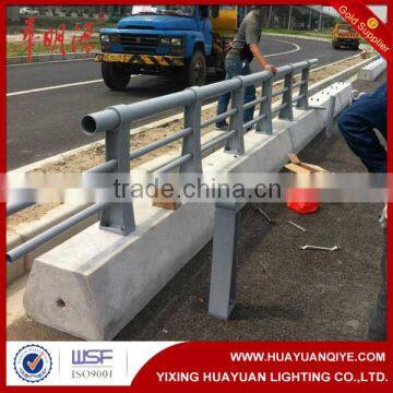 galvanized road safety barrier steel fence post pole for highway                        
                                                Quality Choice