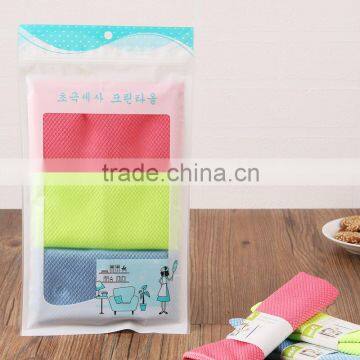 China Factory Direct Sell 30x40cm Microfber Fish Scale Car Window Cleaning Towel