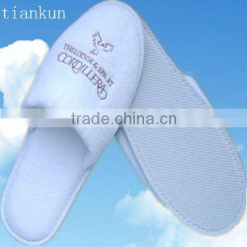 Sells high-grade hotel slippers, white coral fleece slippers